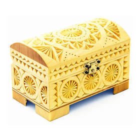 Casket carved with round lid
